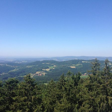 Welcoming Chalet Near Forest In Rohrnbach Luaran gambar